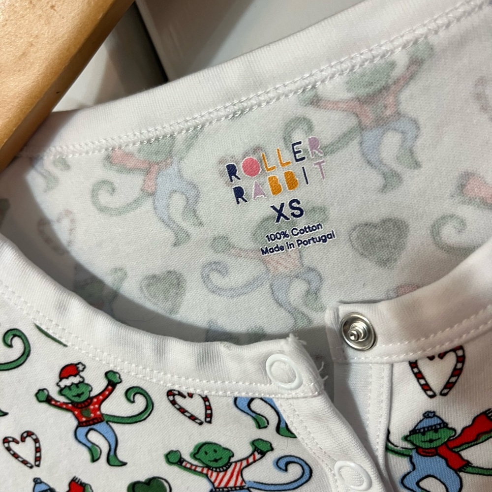 New without tags Roller Rabbit holiday pj top and bottoms size Xs